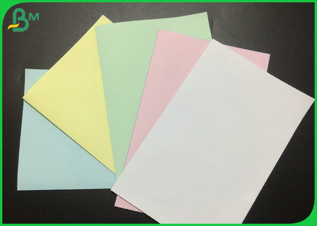 100% Jungfrauholzschliff unterschiedliche Farbkohlenstofffreies Kopierpapier für allgemeines Drucken