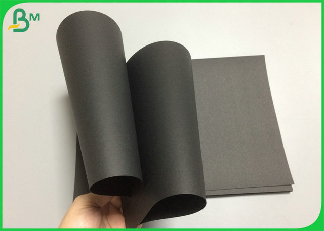 880mm 1000mm Uncoate 100gsm - Kraftpapier-Pappe des Schwarz-300gsm für Versandtaschen schaffen
