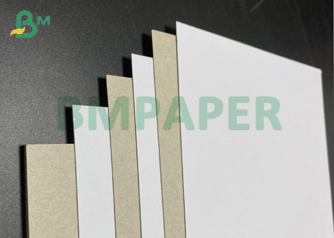 weißes Duplexpapier grau zurück