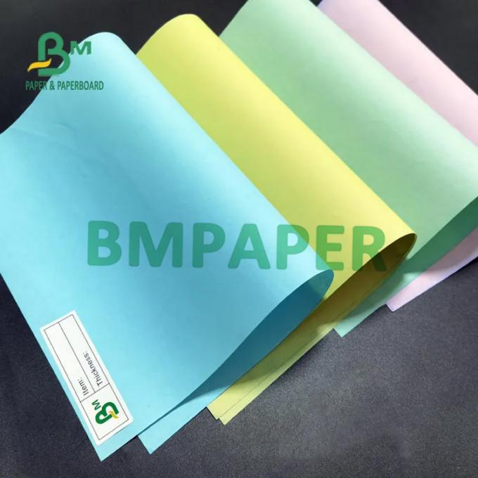 buntes kohlenstofffreies Kopierpapier 55gsm 50gsm für Rechnungen NCR-Papier 610 x 860mm Paket-Satz