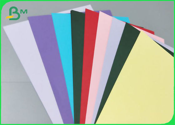 500MM * 700MM Blau-Rot grüner Bristol Paper Board For Decoration 220GSM 250GSM