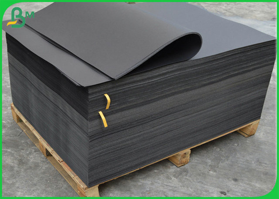 880mm 1000mm Uncoate 100gsm - Kraftpapier-Pappe des Schwarz-300gsm für Versandtaschen schaffen