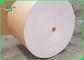 92% Weiße unbeschichtetes riesiges Papierrollenglatte Oberfläche Woodfree-Papier-60GSM 70GSM