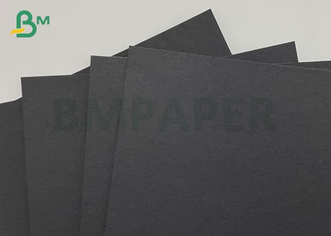 Das 300 Seiten-schwarze Brett G/M zwei im Blatt wird für Namen-Karte benutzt
