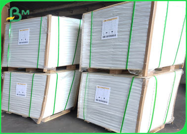 FSC bereitete weißes Spitzen-Kraftpapier Linerboard für Pappzwischenlagen 140gsm 170gsm auf