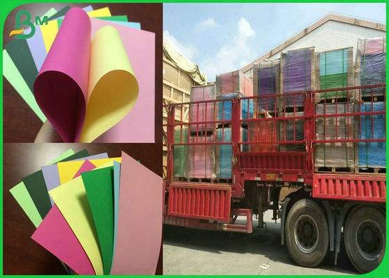 FSC genehmigtes 230gsm 250gsm färbte Papierblatt mit Farbdruck-Stall