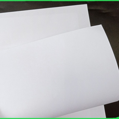 Dicke 60gm - 120gm Hohe Weißfarbe104% Offsetpapier für Schulbücher