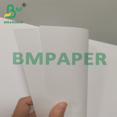 120 g Hohe Weißheit Gute Festigkeit Weiße Kraftpapierrolle 889 mm Breite