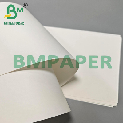 Umweltfreundliches, wasserdichtes weißes Kraftpapier für Geschenke
