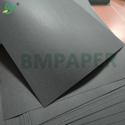 Schwarze Coverkarte 92lb 250gm Dicke doppelseitiges schwarzes, nicht beschichtetes Papier
