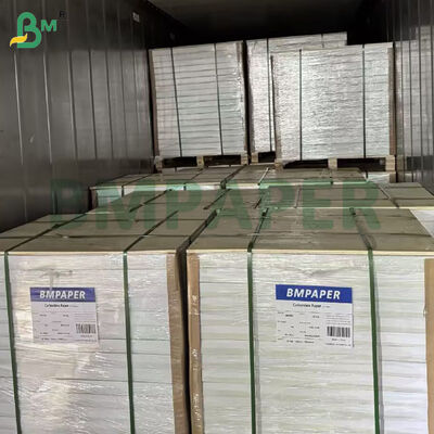 48 gm 52 gm Wirtschaftliches Kohlenstofffreies Papier Blatt CB Weiß, CFB CF Gelb Grün Rosa Blau Farbe 610x860mm