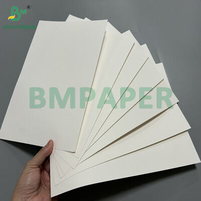 210 g/m² 230 g/m² cremefarbenes Kraftpapier für hochwertige Einkaufstaschen 70x100cm