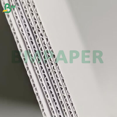 150 + 100 + 150 g/m² hochsteife E-Wellpappe aus weißer Wellpappe