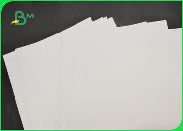 Glanz- oder Matt-Kunstkartonpapier 150 bis 300 gm für die Werbung in weißen Broschüren