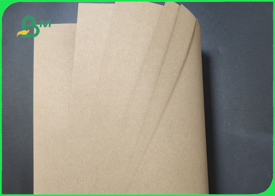 Lichtbraunes Kraftpapier für die Verpackung von Taschen