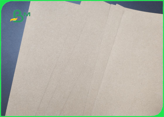 Lichtbraunes Kraftpapier für die Verpackung von Taschen
