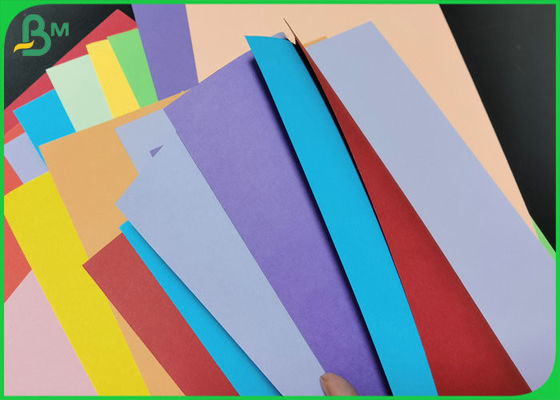 70gsm zu 250gsm sortierte Farbleere grafische Schaukasten-Blätter 70 * 100cm